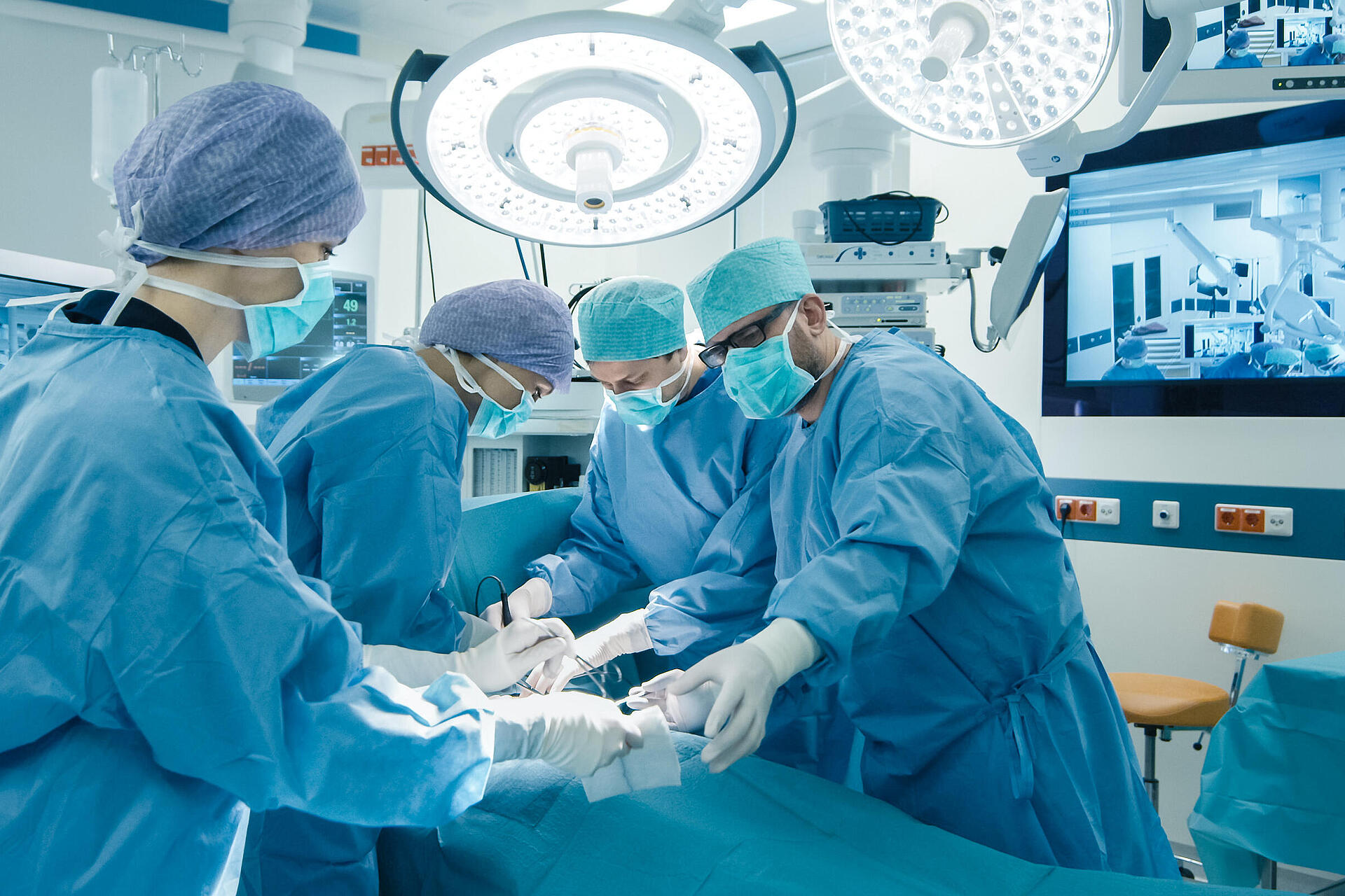 Operateure im OP-Saal