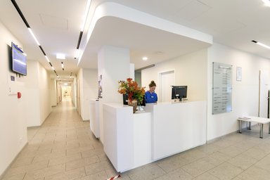 Empfangsbereich Notaufnahme  Artemed Klinikum München Süd