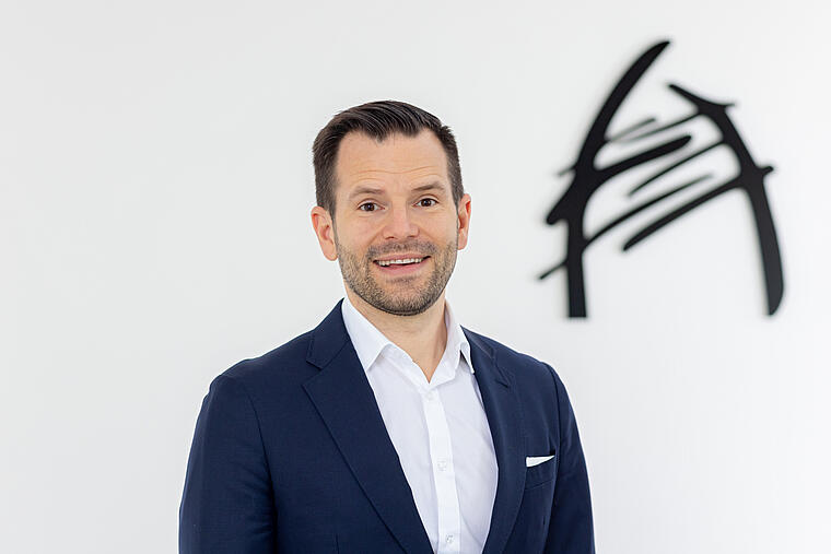 Julian Schwaller Geschäftsführer AKMS