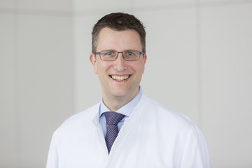 Chefarzt der Sportorthopädie PD Dr. Stephan Lorenz