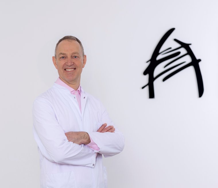 Profilbild Professor Birkenmaier Neuer Chefarzt Fuer Die Abteilung Wirbelsaeulenchirurgie Und Skoliosezentrum Im Artemed Klinikum Muenchen Sued